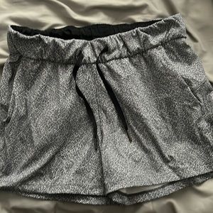 Lululemon on the fly short